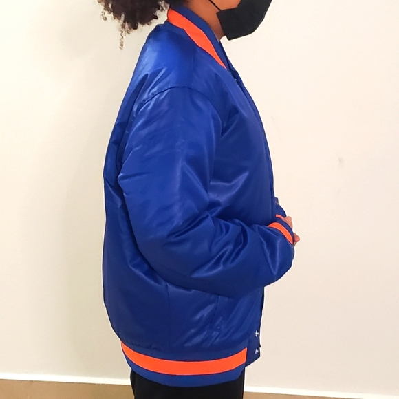 Vintage NIKE SB NEW YORK KNICKS Satin Jacket - Picture 3 of 10